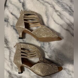 New never worn glittering Gold Women's Ballroom Dance shoes size 8/39